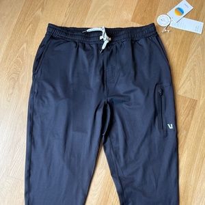 Vuori Men’s Performance Jogger NWT